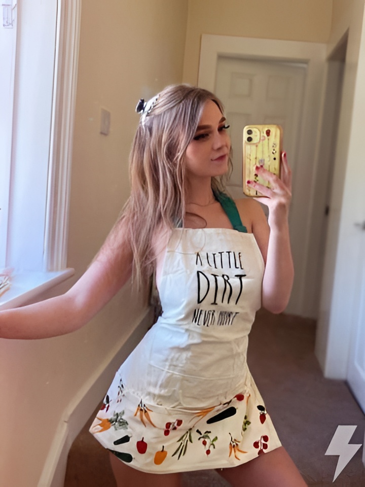 Элеонора привлекальеная девушка из Канск цена от 10000 руб