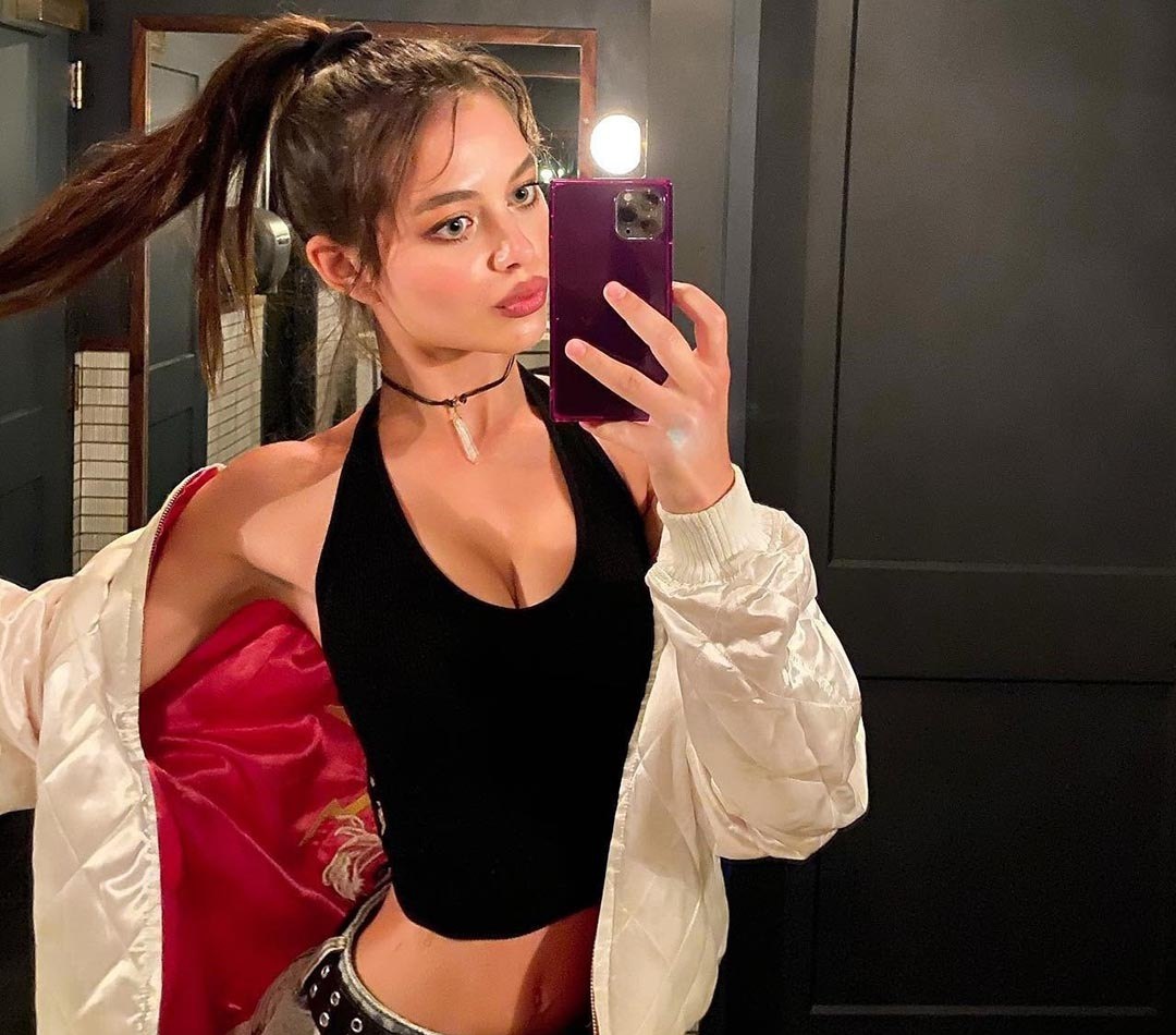 Ирина привлекальеная девушка из Канск цена от 3000 руб