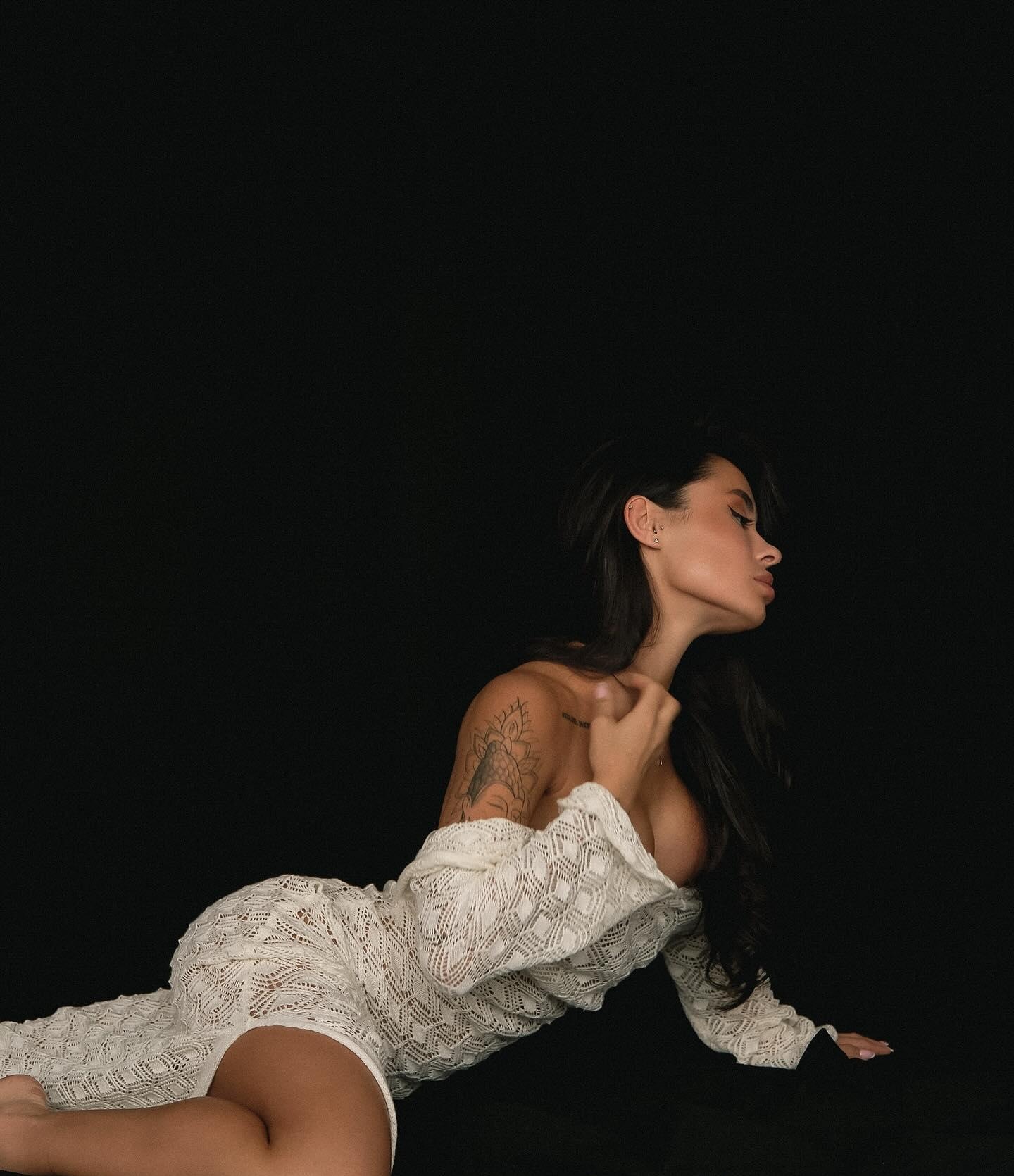 Надюша привлекальеная девушка из Канск цена от 8000 руб