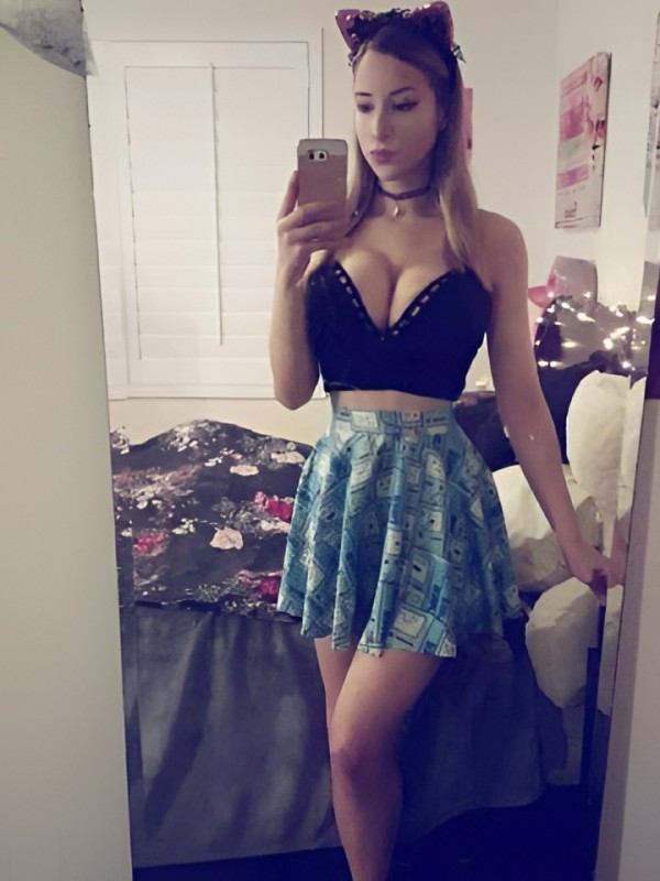 Ася привлекательная девушка из Канск цена от 1500 руб