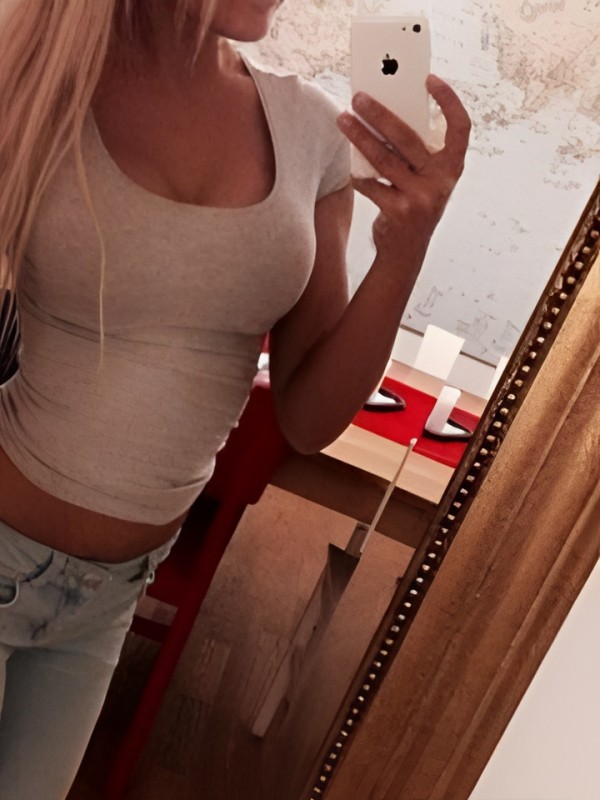 Юлия привлекательная девушка из Канск цена от 2500 руб