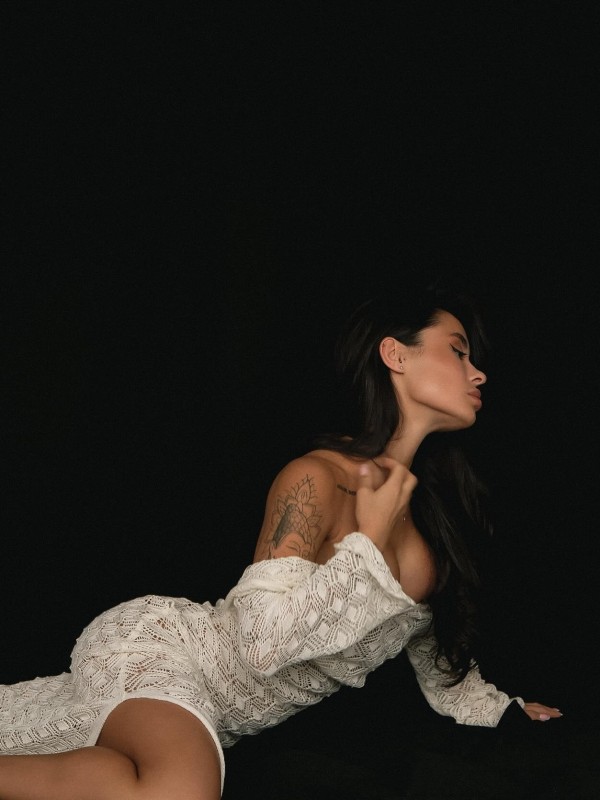 Надюша привлекательная девушка из Канск цена от 8000 руб